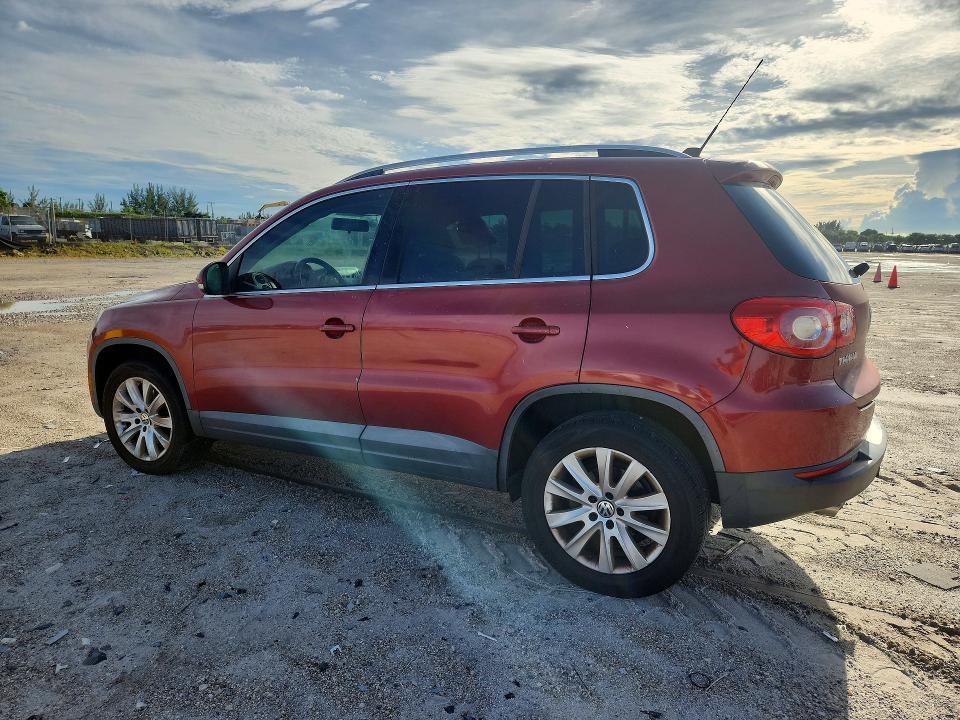 67877756 :رقم المزاد ، WVGAV7AX4AW508802 vin ، 2010 Volkswagen Tiguan مزاد بيع
