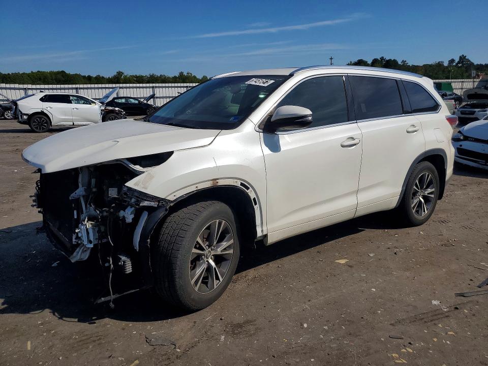67451546 :رقم المزاد ، 5TDJKRFH6GS332953 vin ، 2016 Toyota Highlander مزاد بيع