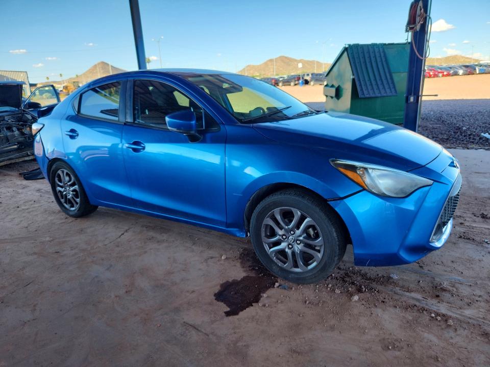68896236 :رقم المزاد ، 3MYDLBYV7KY516399 vin ، 2019 Toyota Yaris مزاد بيع