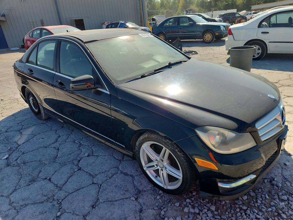 Продаж на аукціоні авто 2013 Mercedes-benz C, vin: WDDGF8AB2DA766992, номер лоту: 67479426