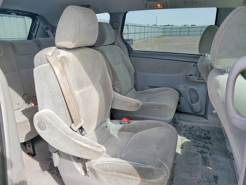 69802896 :رقم المزاد ، 5TDZK4CC4AS305580 vin ، 2010 Toyota Sienna مزاد بيع