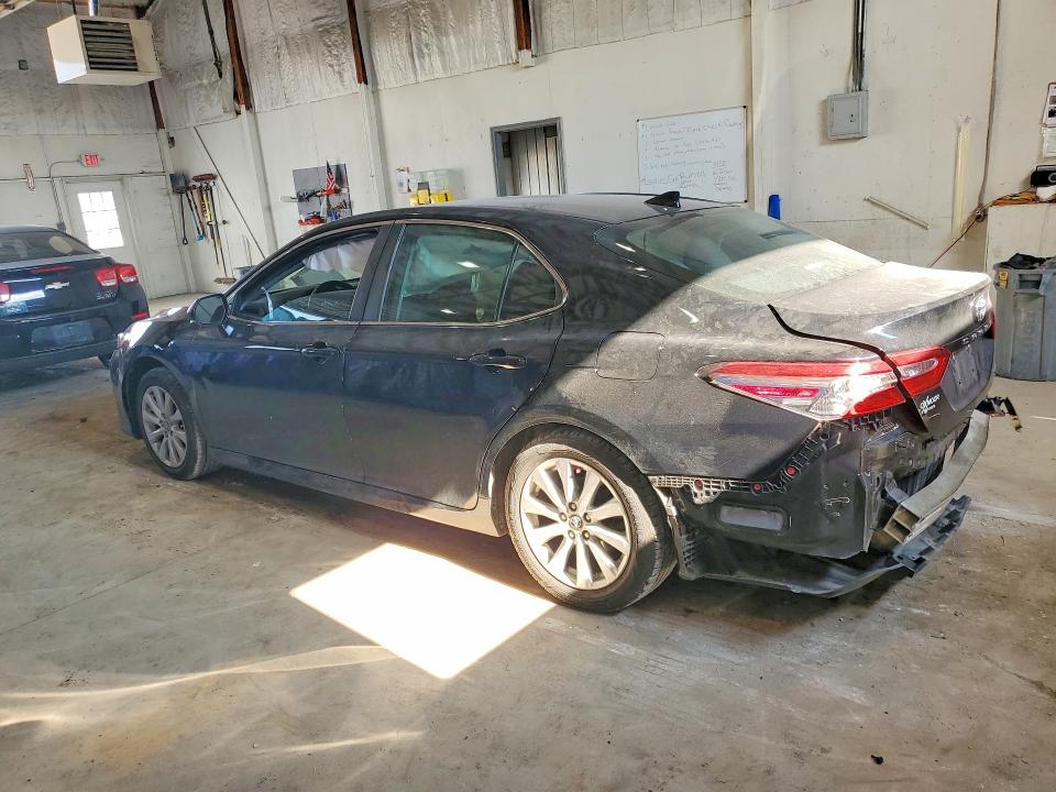 69336736 :رقم المزاد ، 4T1B11HKXKU821602 vin ، 2019 Toyota Camry مزاد بيع