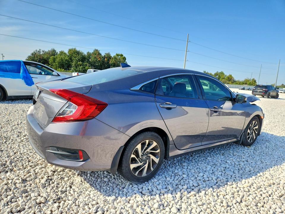 67257336 :رقم المزاد ، 19XFC2F70HE053429 vin ، 2017 Honda Civic مزاد بيع