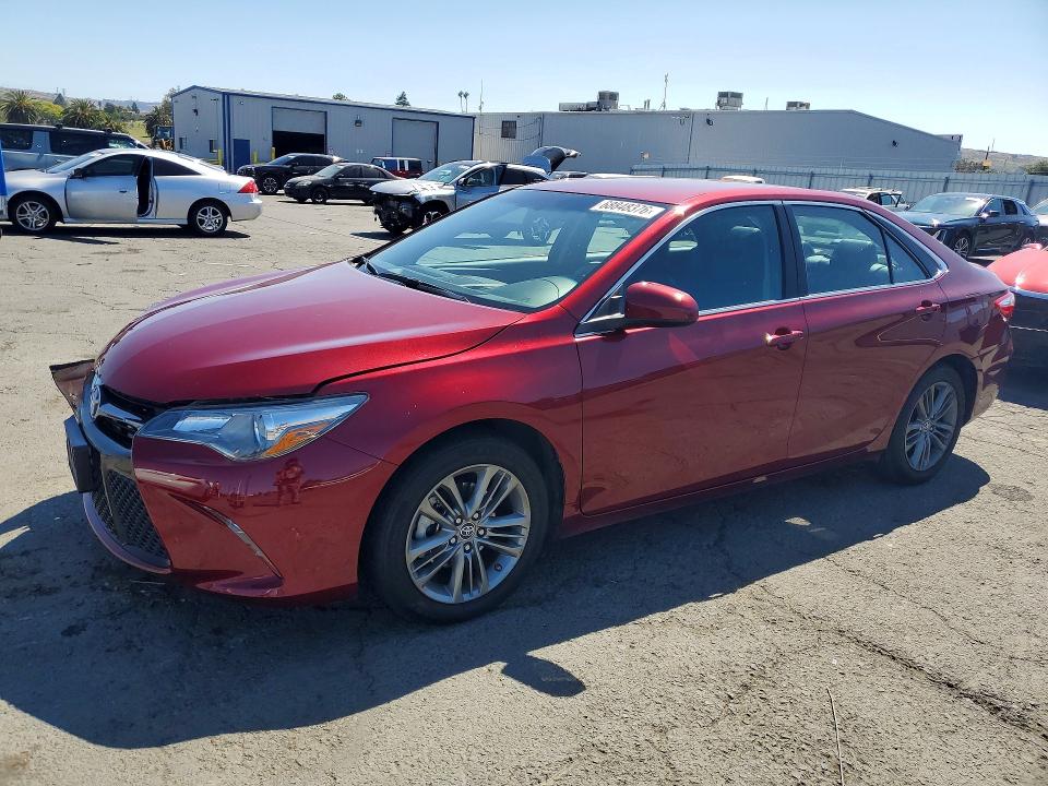 68848376 :رقم المزاد ، 4T1BF1FK1GU557780 vin ، 2016 Toyota Camry مزاد بيع