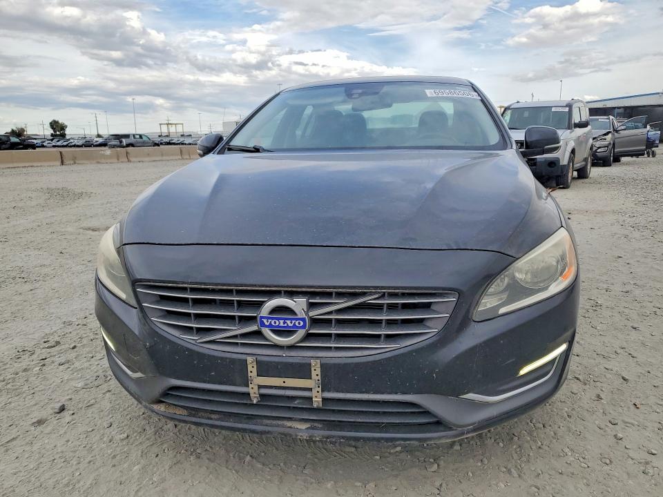 2015 Volvo S60 მანქანა იყიდება აუქციონზე, vin: YV1612TD2F2308375, აუქციონის ნომერი: 69586506