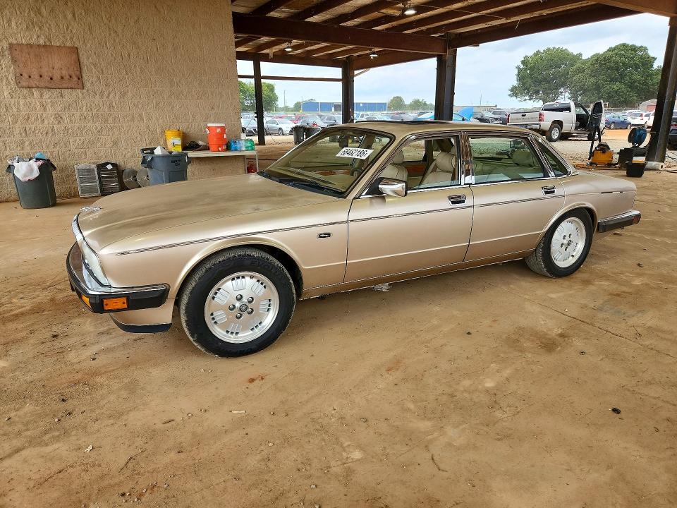 Продажа на аукционе авто 1994 Jaguar Vandenplas, vin: SAJKX1743RC706573, номер лота: 68462186