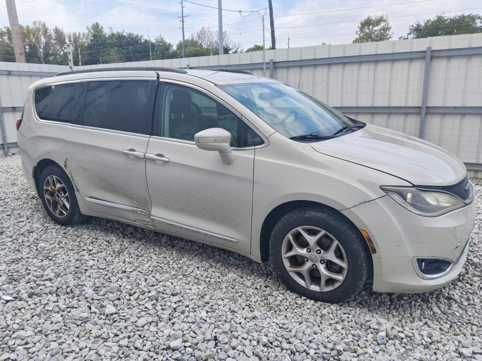 2017 Chrysler Pacifica მანქანა იყიდება აუქციონზე, vin: 2C4RC1BG9HR552726, აუქციონის ნომერი: 68505436