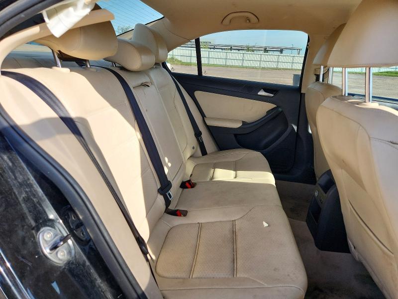 69896446 :رقم المزاد ، 3VWD07AJ6EM423703 vin ، 2014 Volkswagen Jetta مزاد بيع