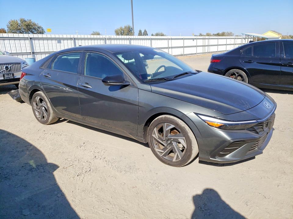 68880656 :رقم المزاد ، KMHLM4DG5SU984754 vin ، 2025 Hyundai Elantra مزاد بيع