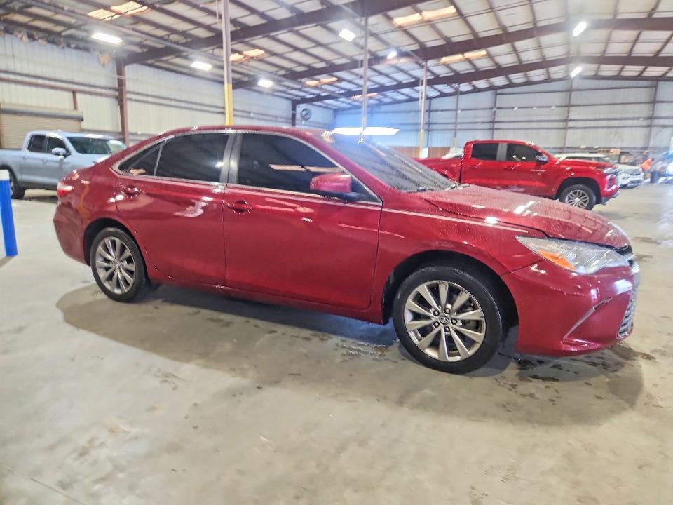 68061076 :رقم المزاد ، 4T1BF1FK3HU730796 vin ، 2017 Toyota Camry مزاد بيع