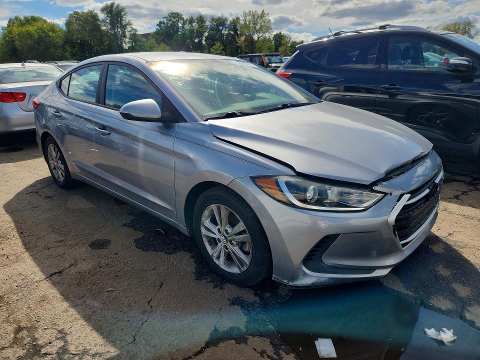 69046496 :رقم المزاد ، 5NPD84LF0HH130554 vin ، 2017 Hyundai Elantra مزاد بيع