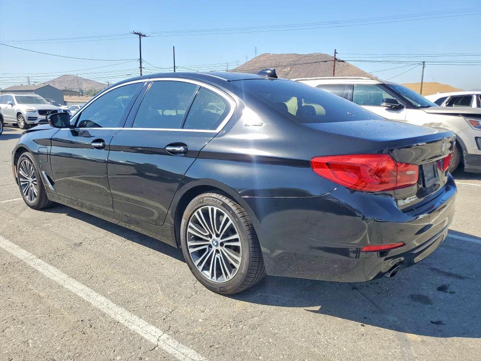 69816706 :رقم المزاد ، WBAJA9C51JB250766 vin ، 2018 Bmw 530e مزاد بيع
