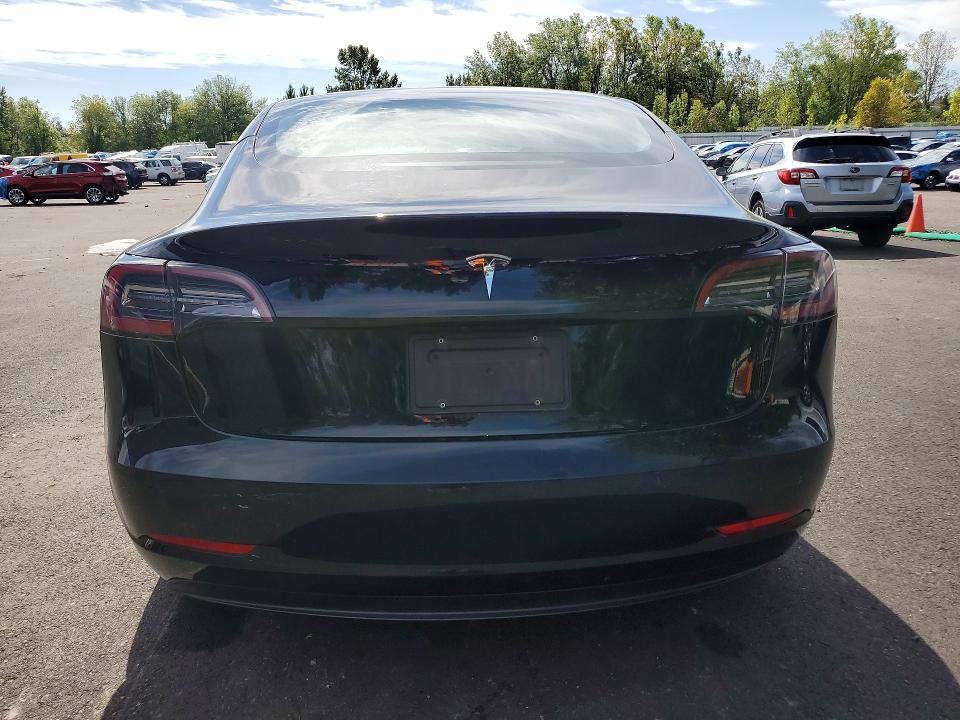 68674116 :رقم المزاد ، 5YJ3E1EA1NF188879 vin ، 2022 Tesla Model 3 مزاد بيع
