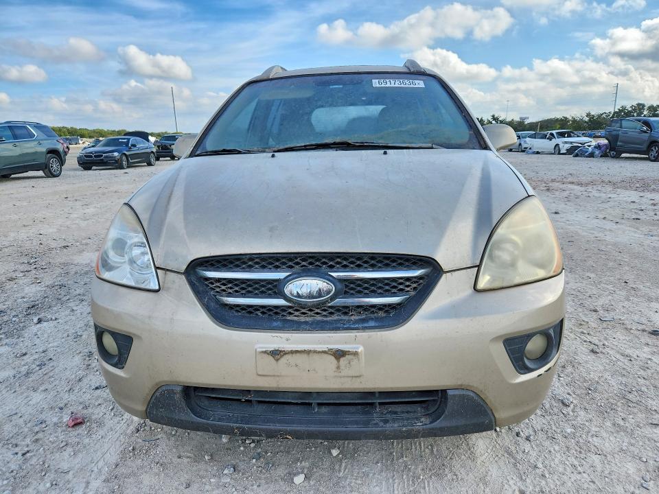 69173636 :رقم المزاد ، KNAFG526777089276 vin ، 2007 Kia Rondo مزاد بيع