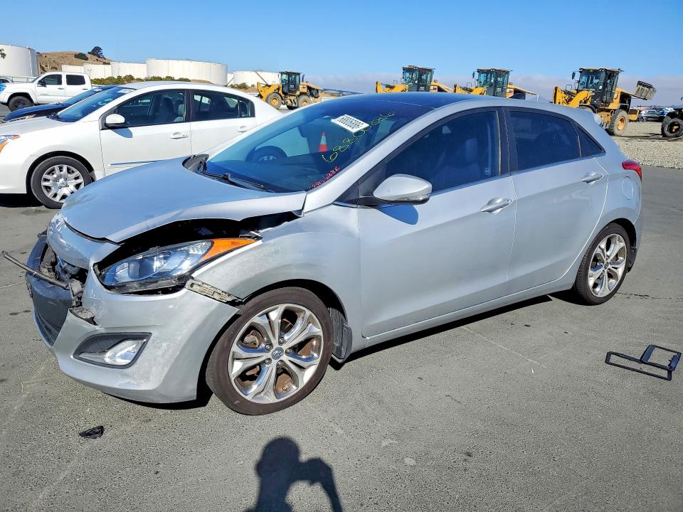 2013 Hyundai Elantra Gt მანქანა იყიდება აუქციონზე, vin: KMHD35LE3DU110452, აუქციონის ნომერი: 68806886