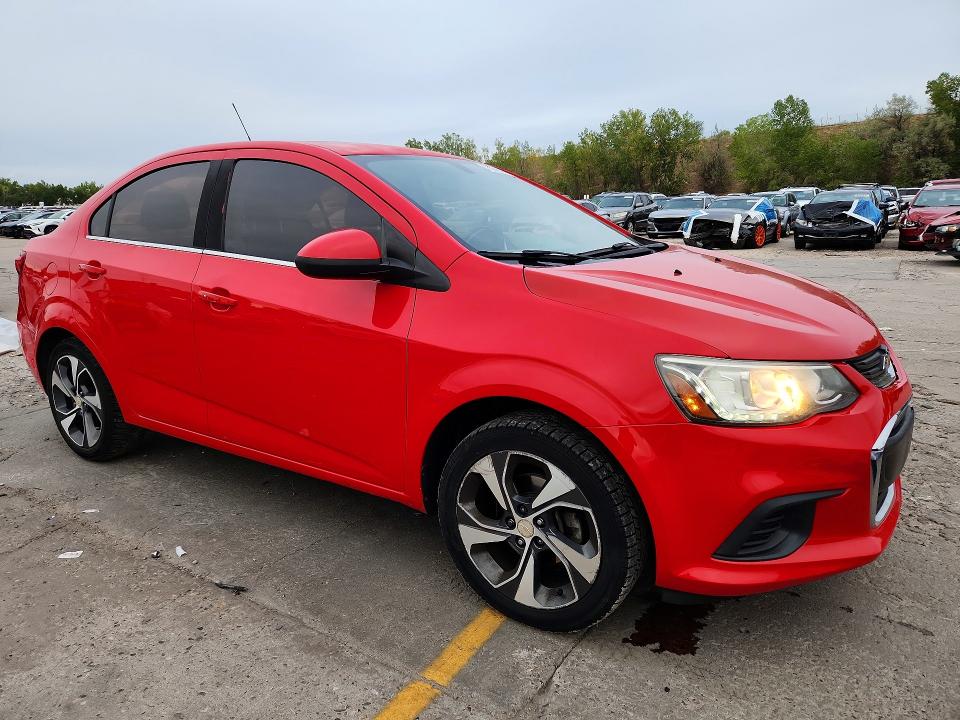 70376566 :رقم المزاد ، 1G1JF5SB3H4117745 vin ، 2017 Chevrolet Sonic مزاد بيع
