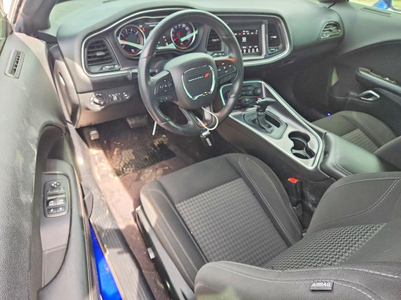 68392446 :رقم المزاد ، 2C3CDZBT1JH327974 vin ، 2018 Dodge Challenger مزاد بيع