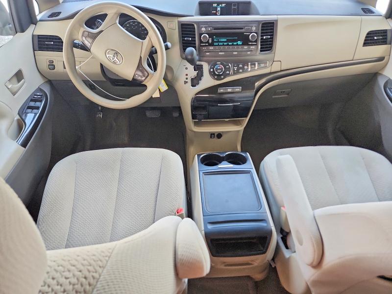 69358606 :رقم المزاد ، 5TDKK3DC5ES525486 vin ، 2014 Toyota Sienna مزاد بيع
