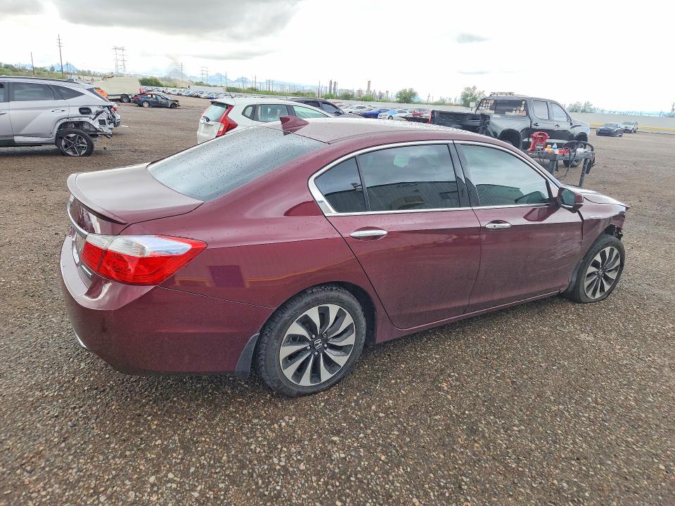 Продажа на аукционе авто 2014 Honda Accord, vin: 1HGCR6F53EA010615, номер лота: 70120246