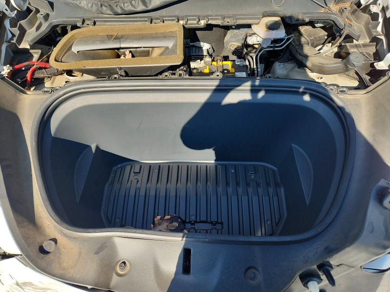67876816 :رقم المزاد ، 5YJYGDEE7MF106267 vin ، 2021 Tesla Model Y مزاد بيع