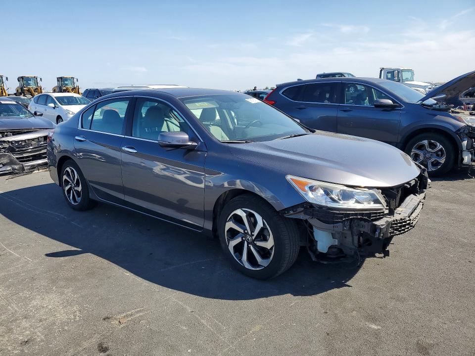 69815976 :رقم المزاد ، 1HGCR2F87HA206273 vin ، 2017 Honda Accord مزاد بيع