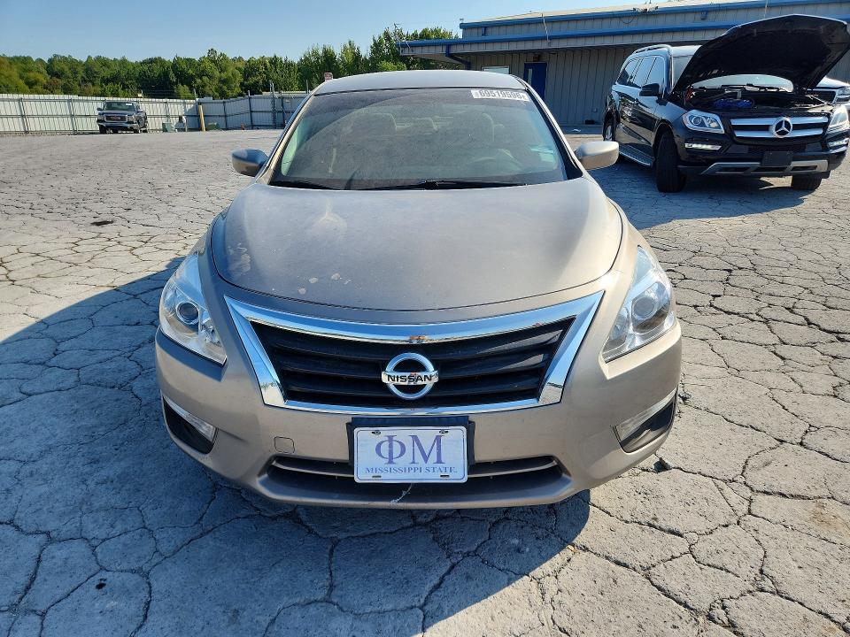 2013 Nissan Altima მანქანა იყიდება აუქციონზე, vin: 1N4AL3AP2DC900692, აუქციონის ნომერი: 69519596
