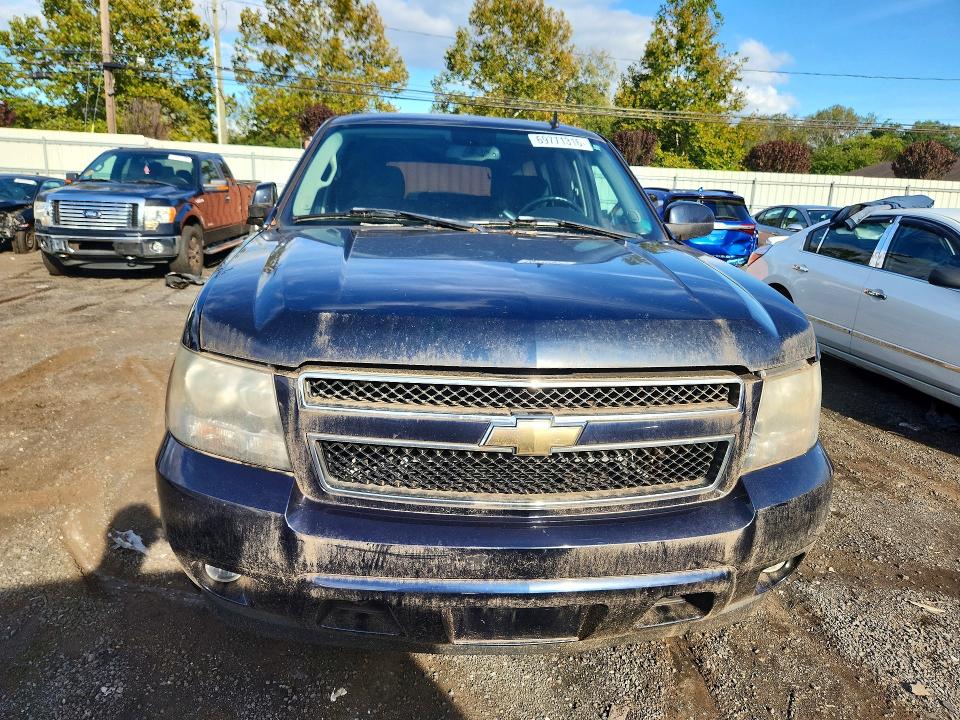 69771316 :رقم المزاد ، 3GNFK16358G173054 vin ، 2008 Chevrolet Suburban مزاد بيع
