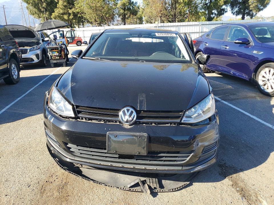 67848856 :رقم المزاد ، 3VW217AU2HM071867 vin ، 2017 Volkswagen Golf مزاد بيع