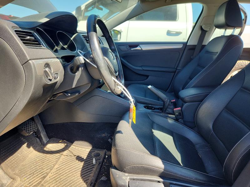 67702616 :رقم المزاد ، 3VWDB7AJ1JM261905 vin ، 2018 Volkswagen Jetta مزاد بيع