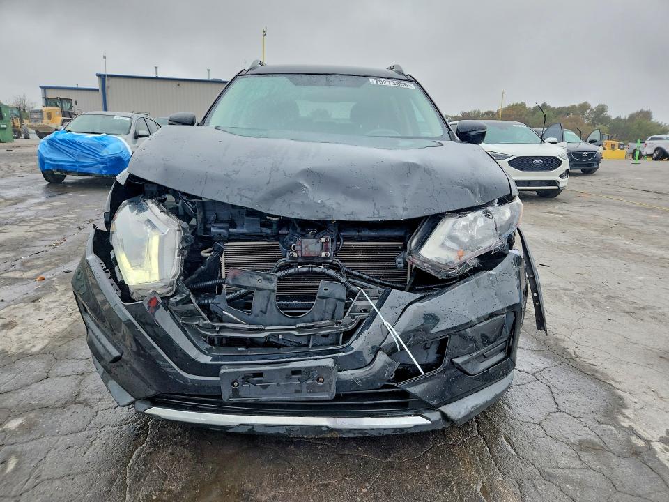 2017 Nissan Rogue მანქანა იყიდება აუქციონზე, vin: KNMAT2MV3HP615500, აუქციონის ნომერი: 70273806