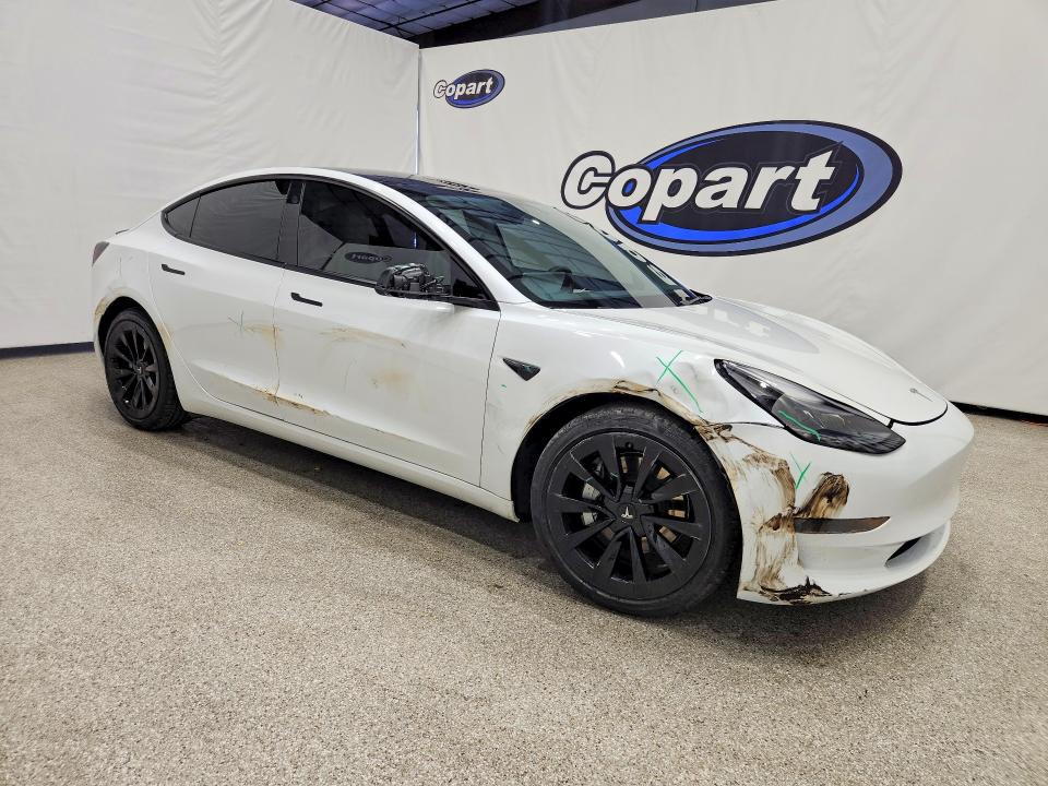Продажа на аукционе авто 2023 Tesla Model 3, vin: 5YJ3E1EA3PF642164, номер лота: 67354286
