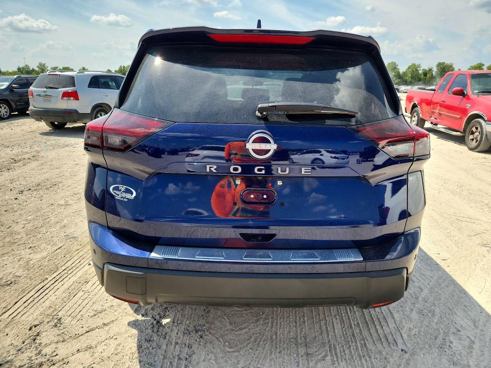 70464636 :رقم المزاد ، 5N1BT3BA3TC724156 vin ، 2026 Nissan Rogue مزاد بيع