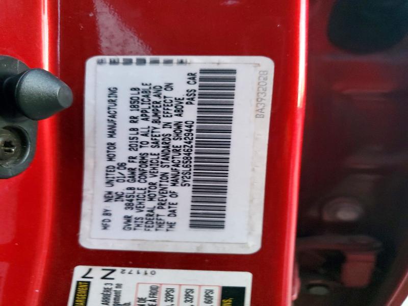 2006 Pontiac Vibe მანქანა იყიდება აუქციონზე, vin: 5Y2SL65846Z429440, აუქციონის ნომერი: 68654956
