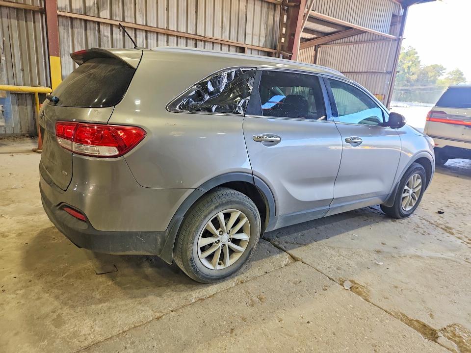 Продажа на аукционе авто 2017 Kia Sorento, vin: 5XYPG4A38HG257147, номер лота: 70146926