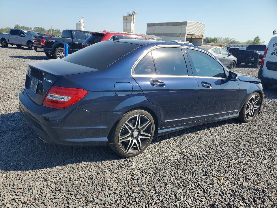 Продажа на аукционе авто 2013 Mercedes-benz C, vin: WDDGF8AB9DR244006, номер лота: 69753846