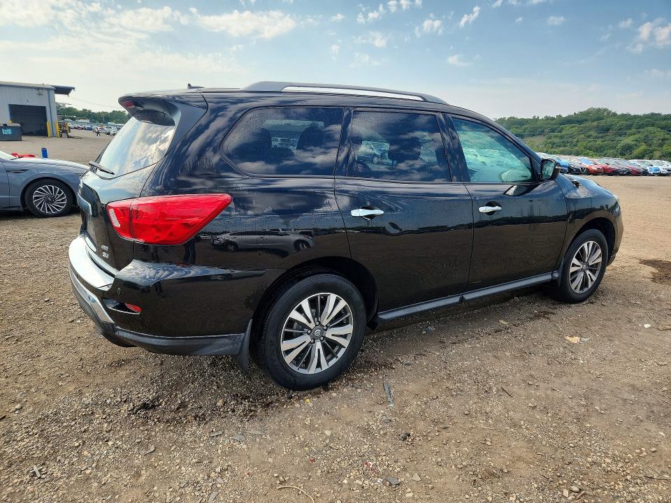 2017 Nissan Pathfinder მანქანა იყიდება აუქციონზე, vin: 5N1DR2MM9HC907965, აუქციონის ნომერი: 67369176