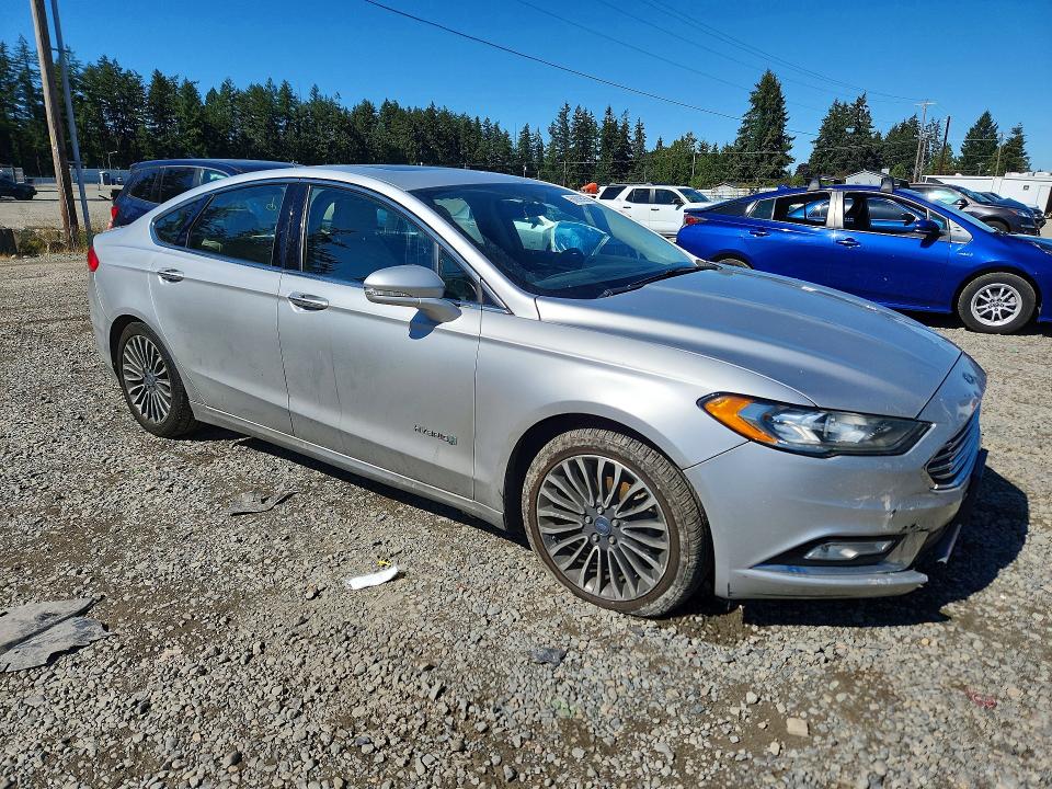 68859696 :رقم المزاد ، 3FA6P0RU2HR267640 vin ، 2017 Ford Fusion مزاد بيع