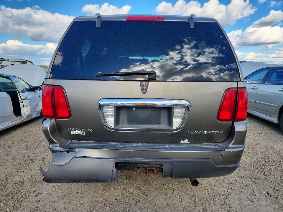 Продажа на аукционе авто 2003 Lincoln Navigator, vin: 5LMFU28R63LJ48811, номер лота: 70217126