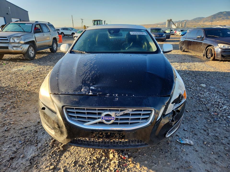 2013 Volvo S60 მანქანა იყიდება აუქციონზე, vin: YV1612FSXD2225896, აუქციონის ნომერი: 69728096