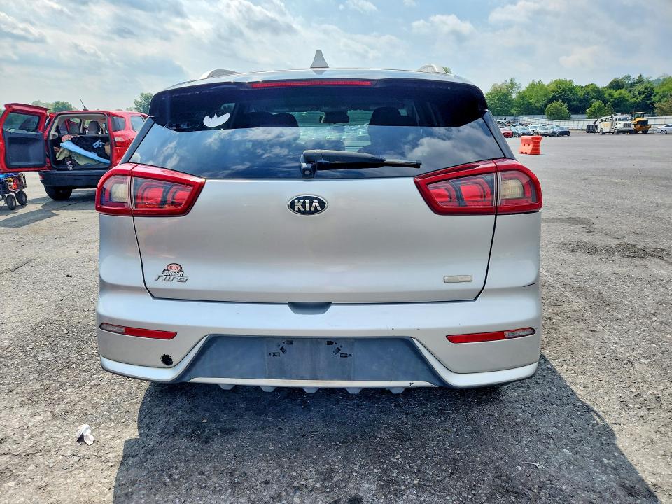 67531616 :رقم المزاد ، KNDCB3LC3J5112519 vin ، 2018 Kia Niro مزاد بيع