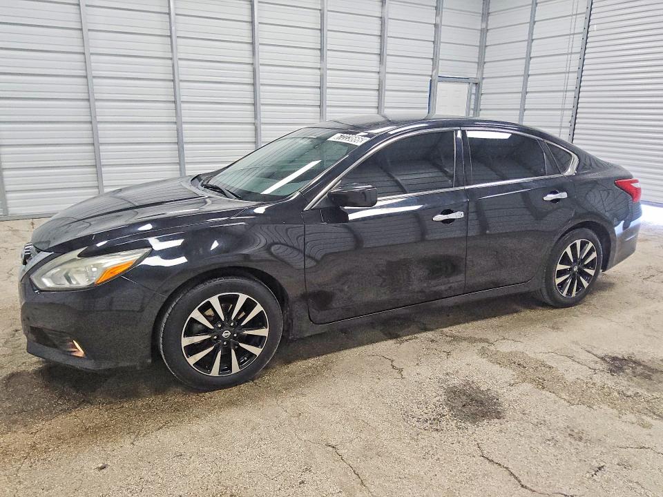 Auction sale of the 2017 Nissan Altima, vin: 1N4AL3AP1HC493325, lot number: 67223666