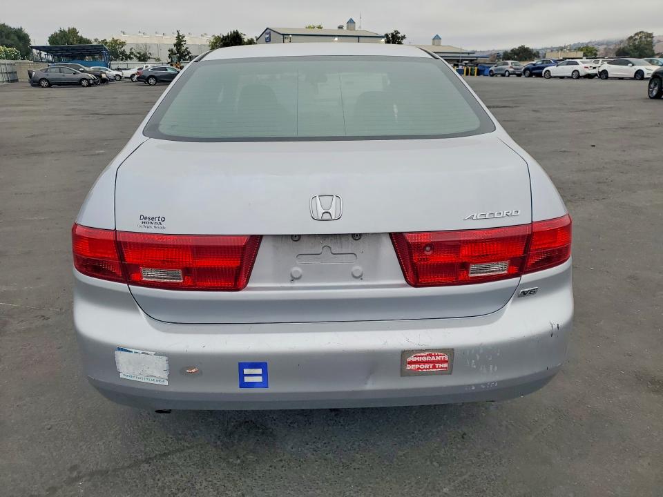 70019796 :رقم المزاد ، 1HGCM66385A075666 vin ، 2005 Honda Accord مزاد بيع