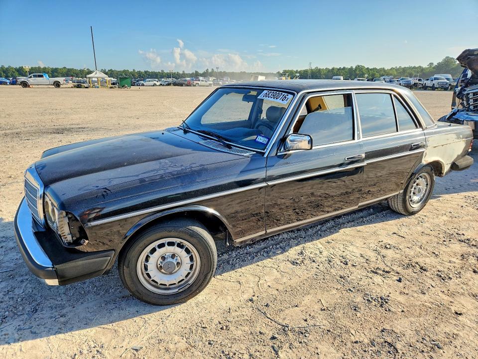 1981 Mercedes-benz 300 მანქანა იყიდება აუქციონზე, vin: WDBAB30A1BB240835, აუქციონის ნომერი: 68390016