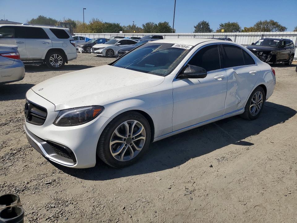 69626846 :رقم المزاد ، 55SWF4JB1GU097087 vin ، 2016 Mercedes-benz C مزاد بيع