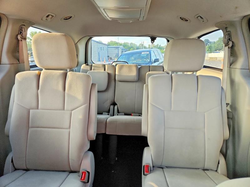 67653456 :رقم المزاد ، 2A4RR5DGXBR665038 vin ، 2011 Chrysler Town & Country مزاد بيع