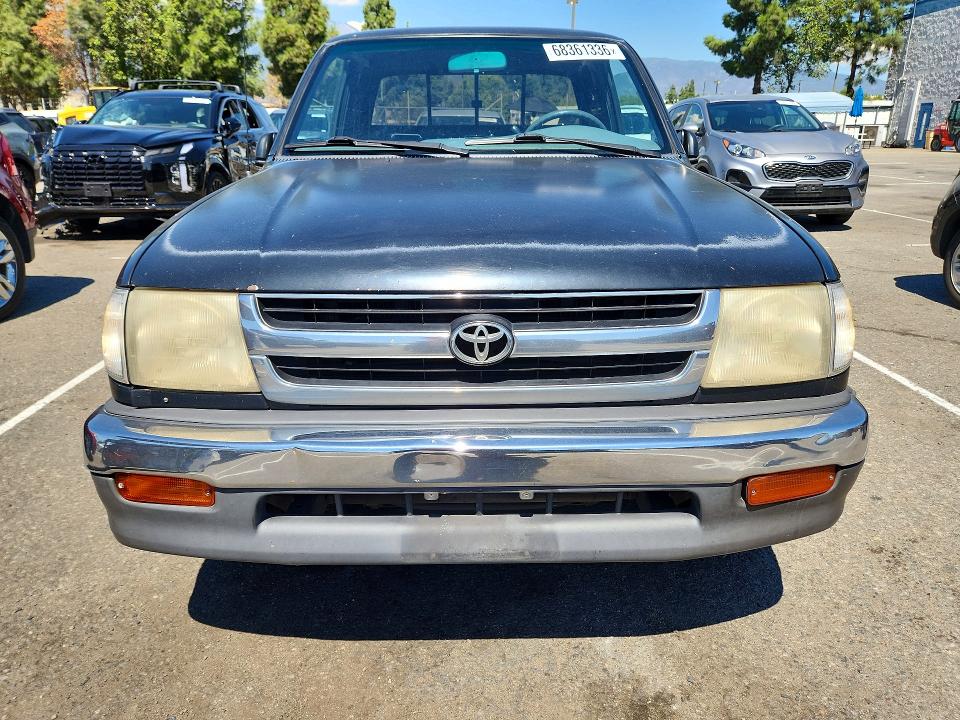 68361336 :رقم المزاد ، 4TAVL52N2WZ125942 vin ، 1998 Toyota Tacoma مزاد بيع