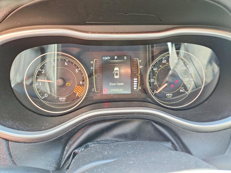 67814796 :رقم المزاد ، 1C4PJLCB2EW162839 vin ، 2014 Jeep Cherokee مزاد بيع
