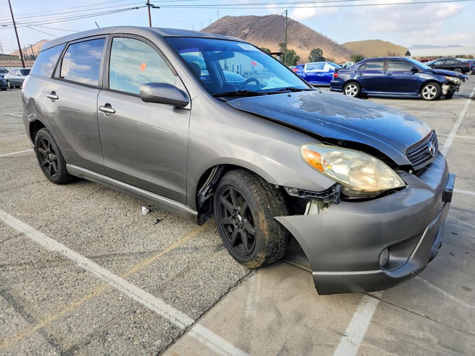 69947976 :رقم المزاد ، 2T1KR32E66C565828 vin ، 2006 Toyota Matrix مزاد بيع