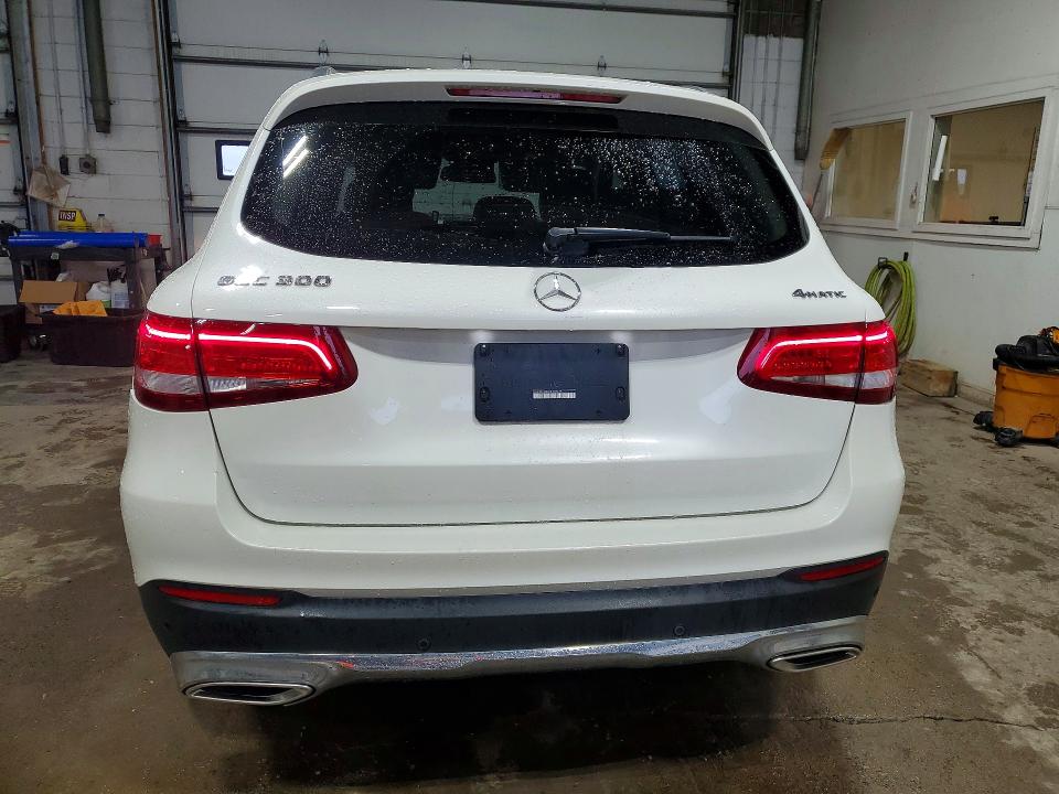 2017 Mercedes-benz Glc მანქანა იყიდება აუქციონზე, vin: WDC0G4KBXHF137175, აუქციონის ნომერი: 69358946