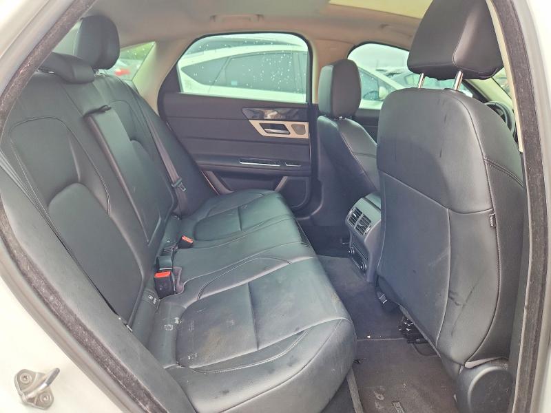 Aukcja sprzedaży 2018 Jaguar Xf, vin: SAJBR4FX1JCY69492, numer aukcji: 69415846